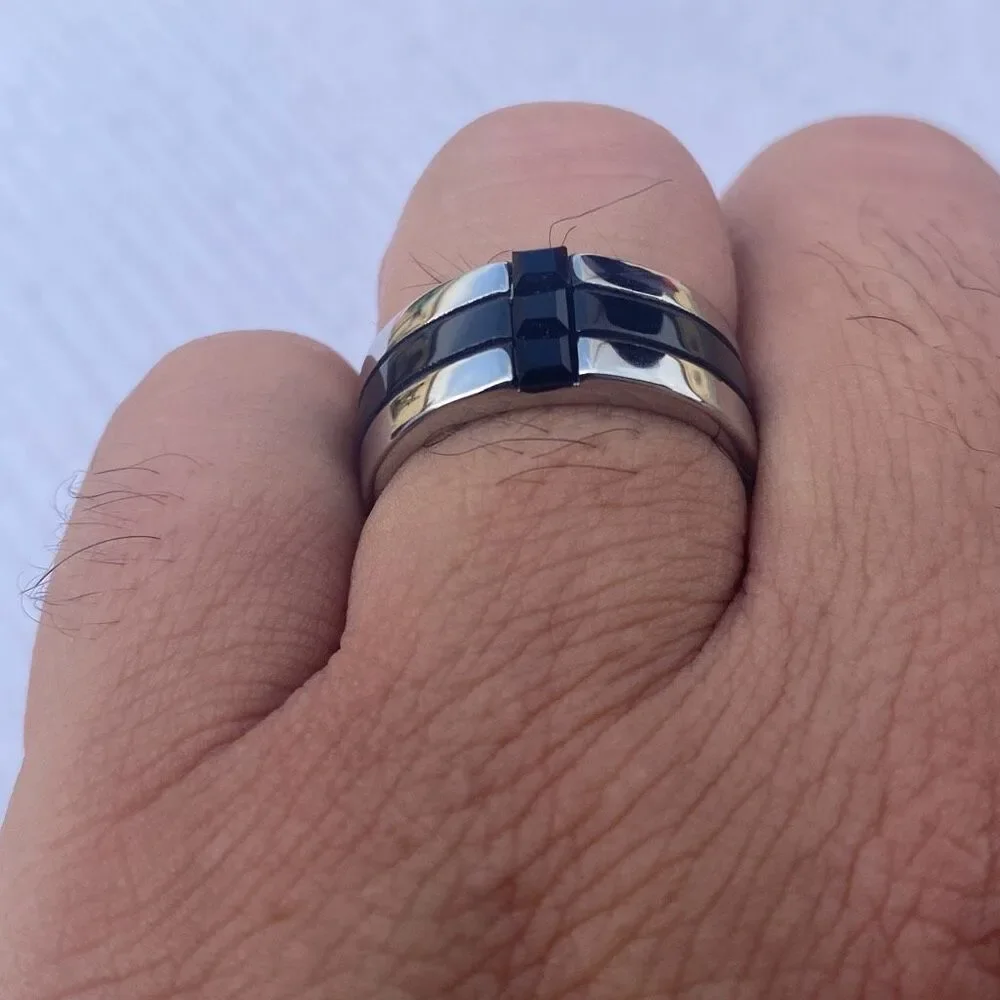 Men’s Stainless Steel Ring Size 11 Black & Silver Tone Modern Band